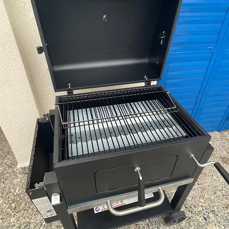 Boutique Family Design Near Sea Klorakas