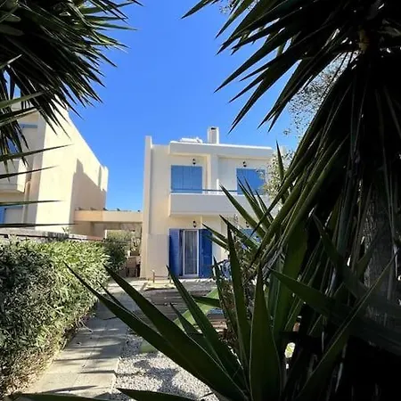 Boutique Family Design Near Sea Klorakas