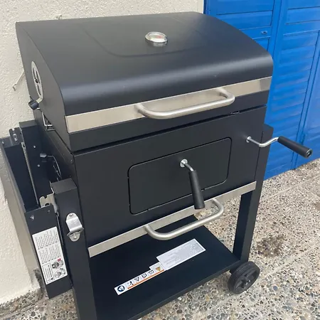 Boutique Family Design Near Sea Villa Klorakas