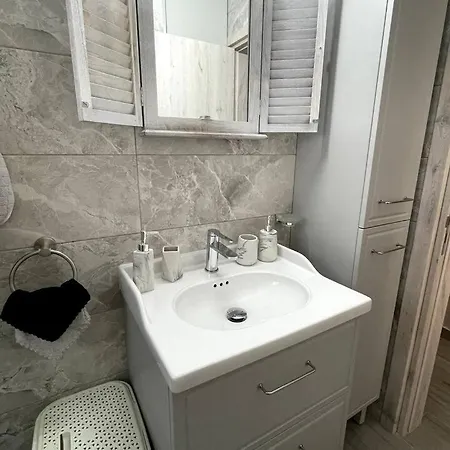 Boutique Family Design Near Sea Klorakas